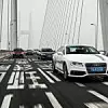 Ein Audi auf einer Straße in China.