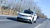 Ein Robotaxi von WeRide auf dem Weg zum Beijing Daxing International Airport