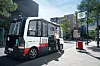 Fahrgästin steigt aus Heat-Bus aus