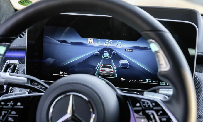 Mercedes und Momenta lancieren KI-basiertes Fahrassistenzsystem