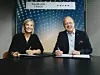 Daimler Truck und Volvo Group unterzeichnen verbindliche Vereinbarung für Joint Venture zur Entwicklung einer softwaredefinierten FahrzeugplattformDaimler Truck and Volvo Group sign binding agreement for joint venture to develop software-defined vehicle