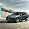 Grüner Seat Ateca vor einer Rampe